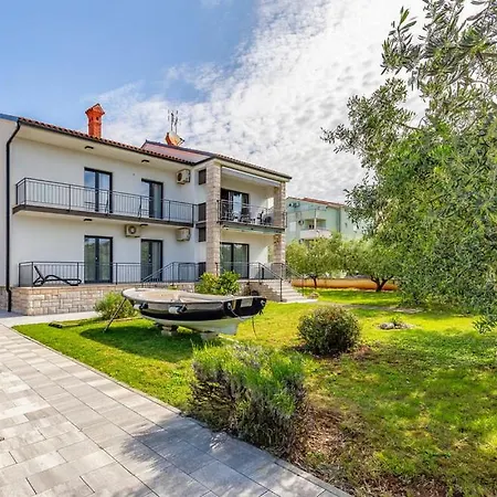 Olive Garden I Apartment Medulin